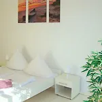 Rooms&Apartment near Zoologischen Garten